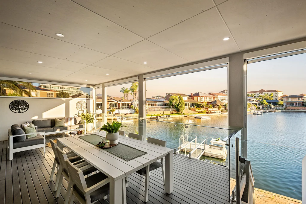 West Lakes 4 Bedroom Embrace the Ultimate West Lakes Waterfront Lifestyle