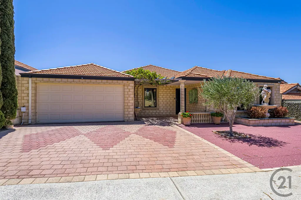 Wannanup 4房  NEW OPPORTUNITY Coastal Entertainer with Mediterranean Inspired Elegance