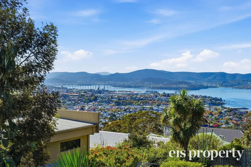 Dynnyrne 6房  Exceptional Home with Flexible Living and Stunning Panoramic Views
