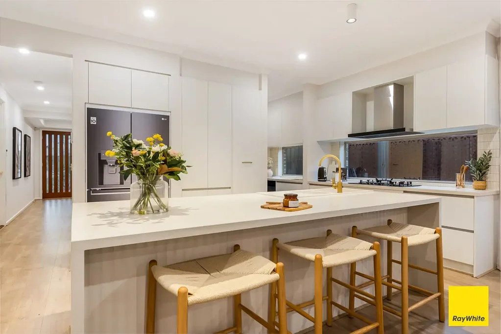 Tarneit 4Kwarto The Franklin 26 Display: Sophisticated Living in Alamora Estate With 8% Lease Back!