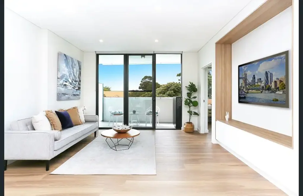 Modern & Spacious Apartment in the Heart of Ashfield