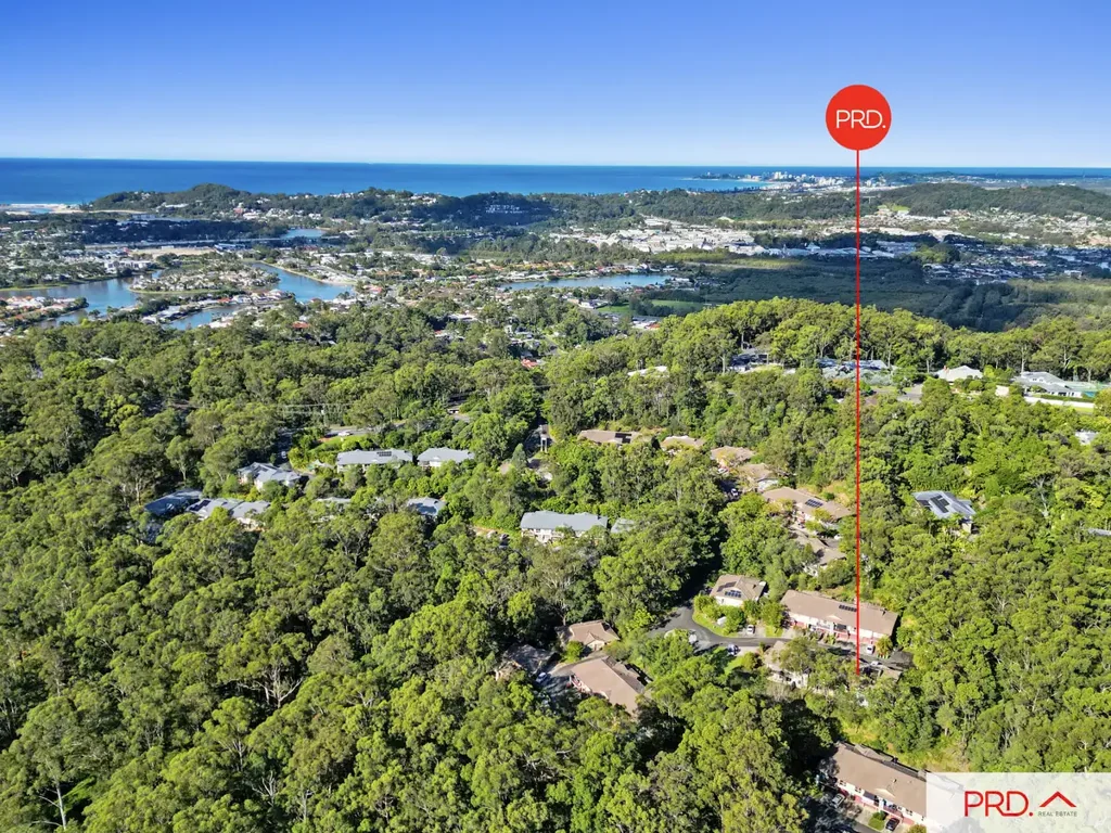 Elanora 3房  Coveted end position townhouse surrounded by nature!