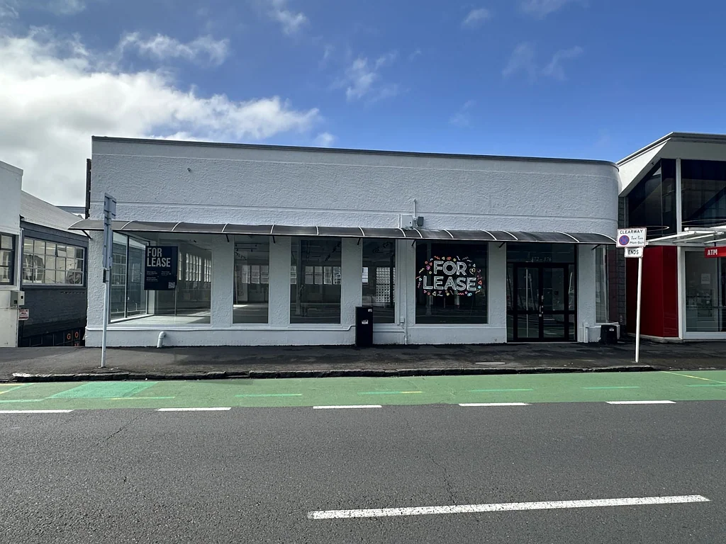 Newmarket High Exposure Broadway Showroom/Retail