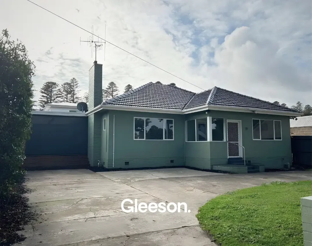 3-Bedroom Semi-Furnished Home in Central Warrnambool