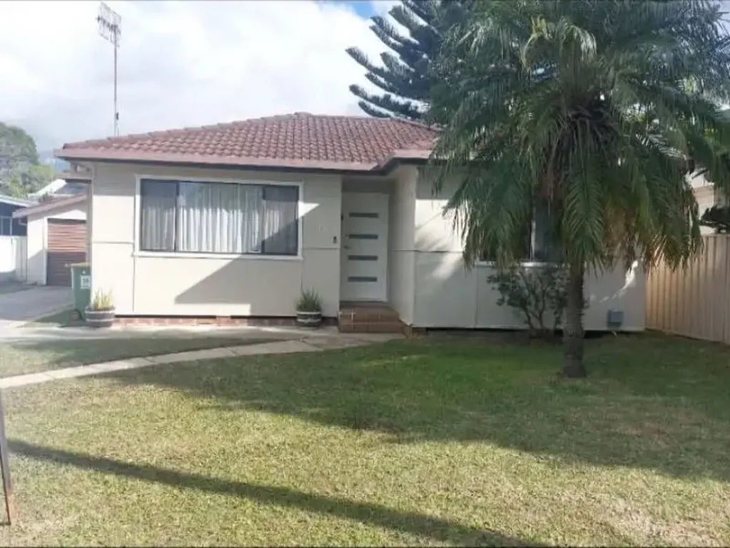 Berkeley Vale 3chambre Lakeside Living with Investment Appeal
