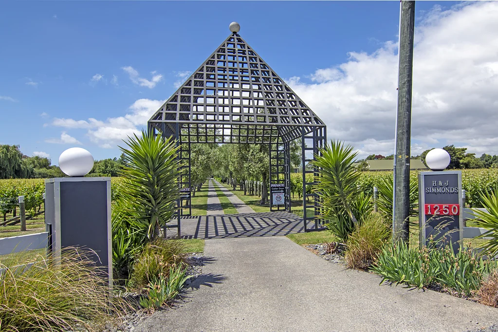 Renwick 6 Bedroom An Outstanding Opportunity And Lifestyle Awaits