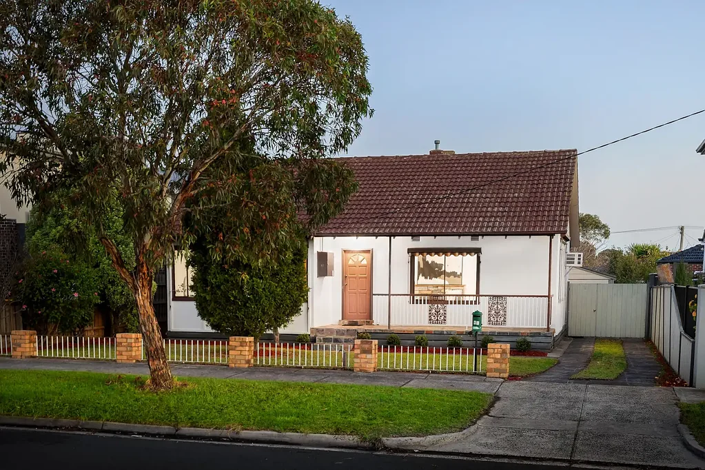 Fawkner 4غرفة نوم Updated Family Haven in the Heart of Fawkner