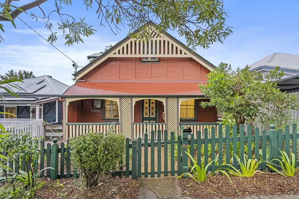 Highgate Hill 3ਬੈੱਡਰੂਮ Timeless Queenslander Charm in a Prime Inner-City location