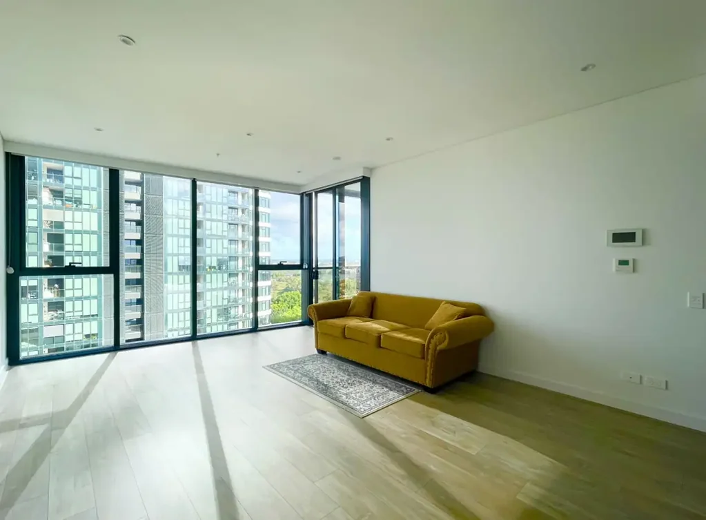 Rhodes Central 2 Bedroom with 16th Floor view