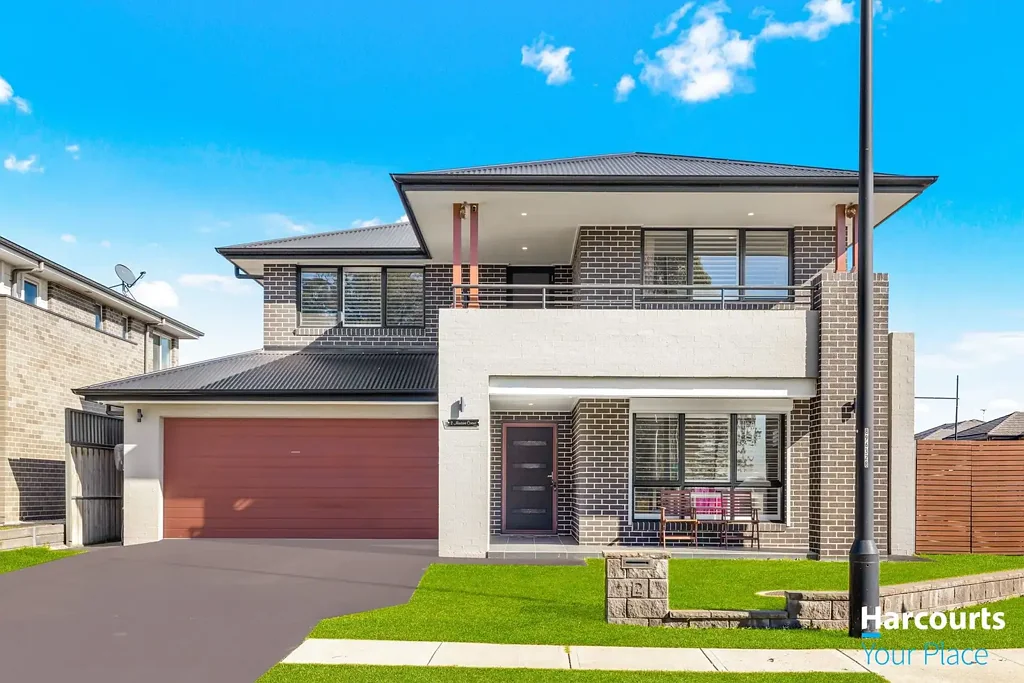 2 Masters Circuit, Colebee, NSW 2761