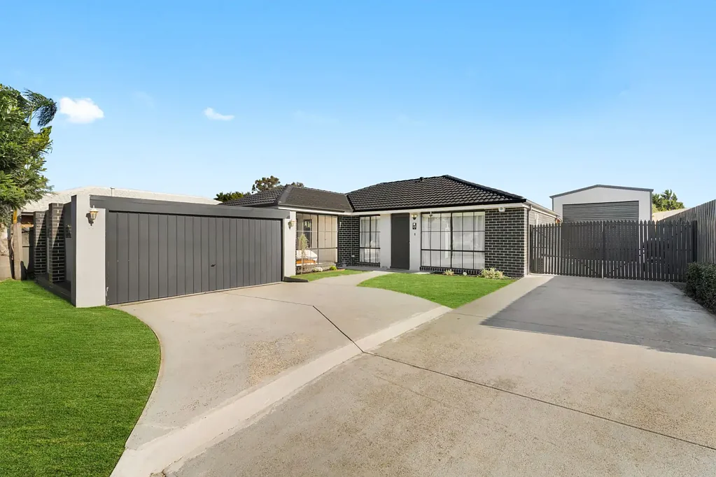Cranbourne North 4બેડરૂમ Two for One in Unbeatable Location