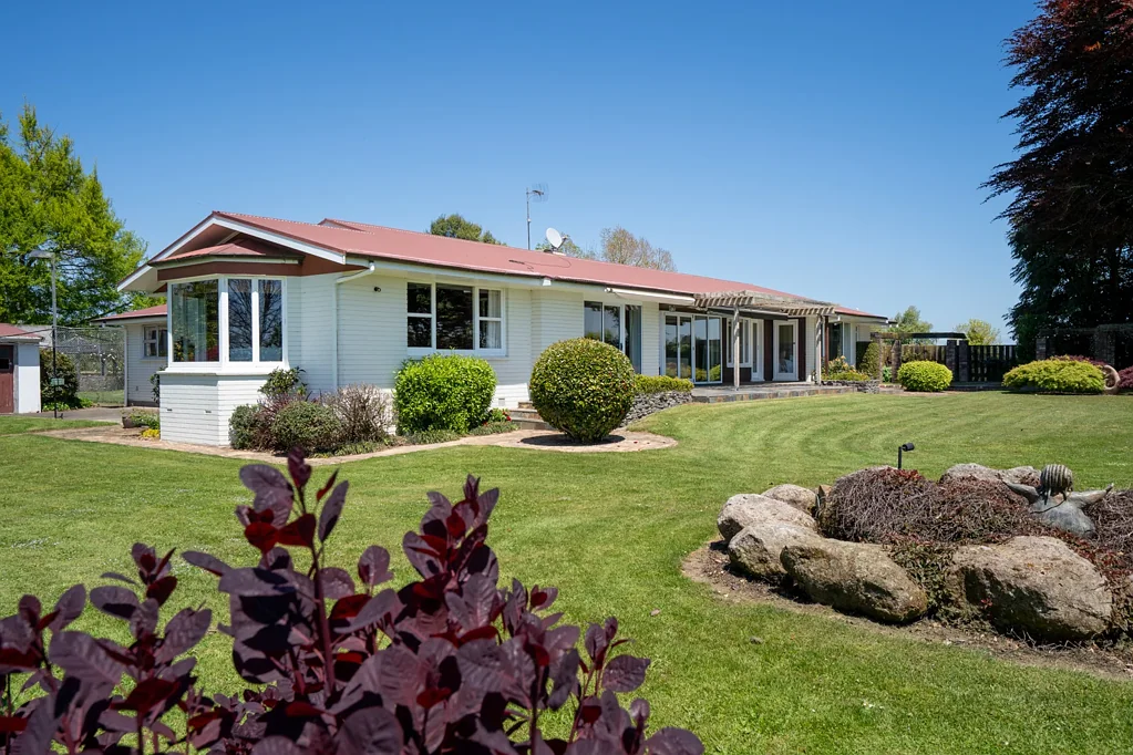 Cambridge Tamahere Living, Perfectly Positioned