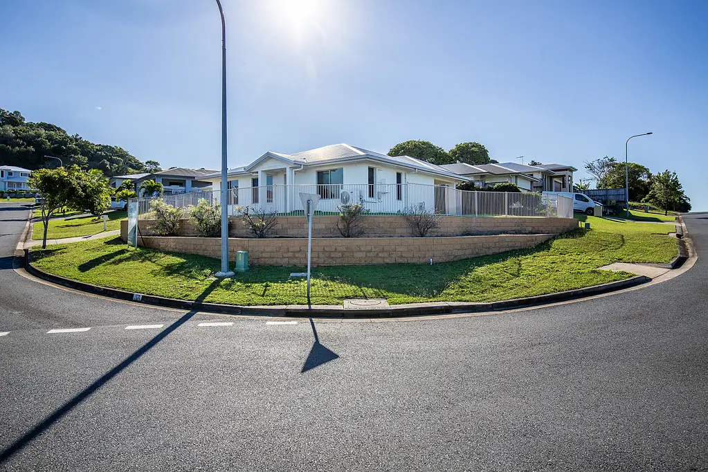 2 Bensara Crescent, Beaconsfield, QLD 4740