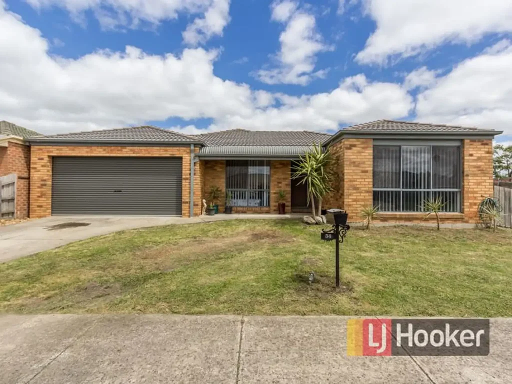4 BEDROOM FAMILY HOME!