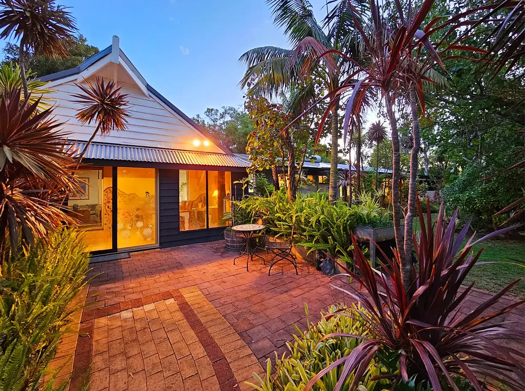 1132 Caves Road, Quindalup, WA 6281