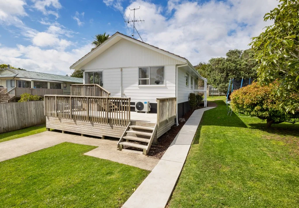 42 Claverdon Drive, Massey, Waitakere City, Auckland