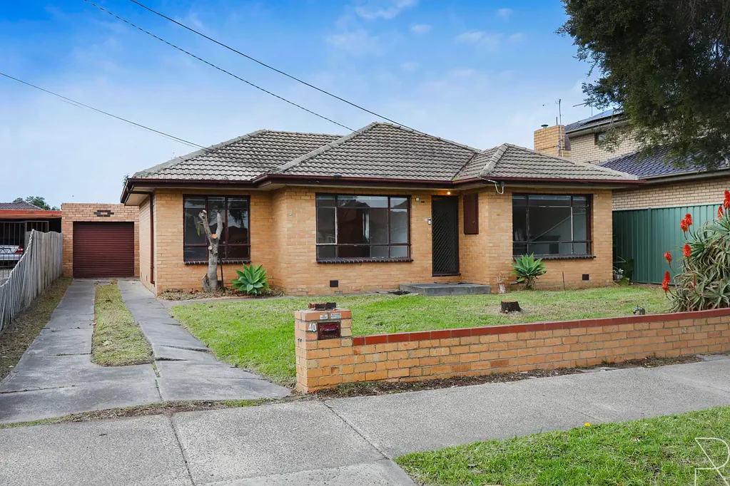 Altona North 3 Bedroom Opportunity Knocks.