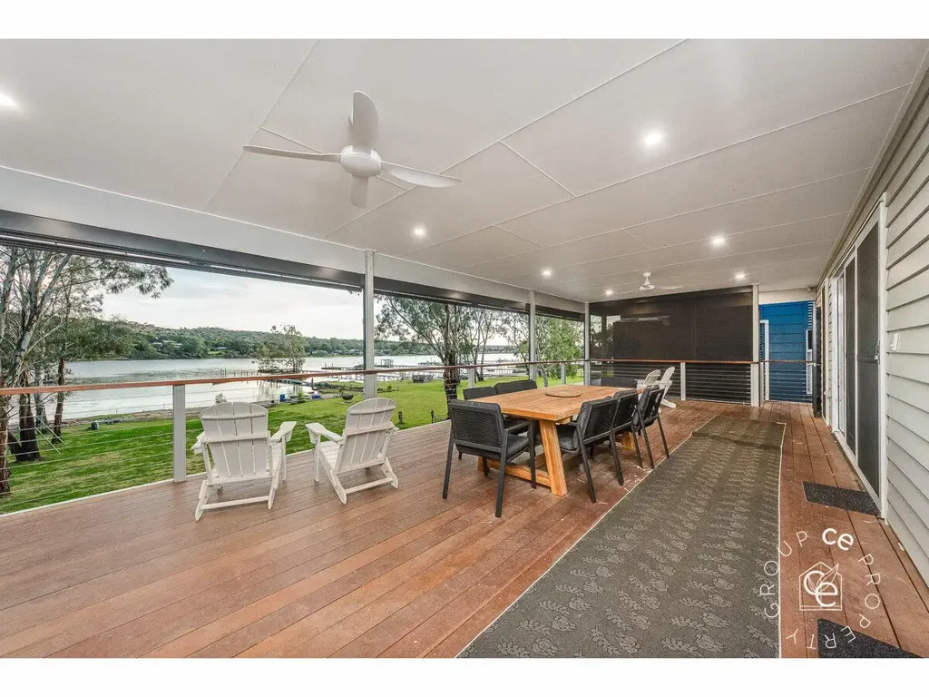 Pellaring Flat 5房  A Riverfront Home Without Compromise