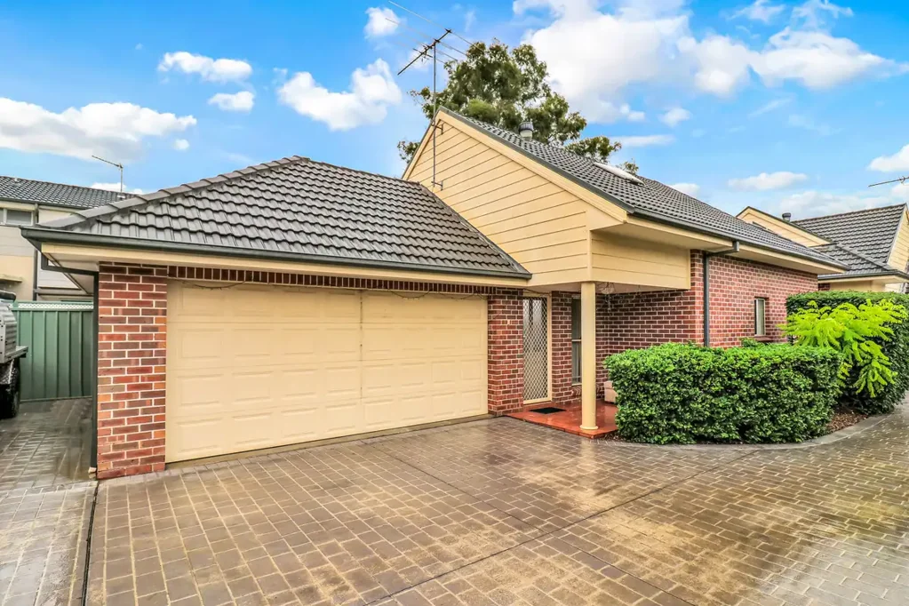 Modern 3 Bedroom Townhouse