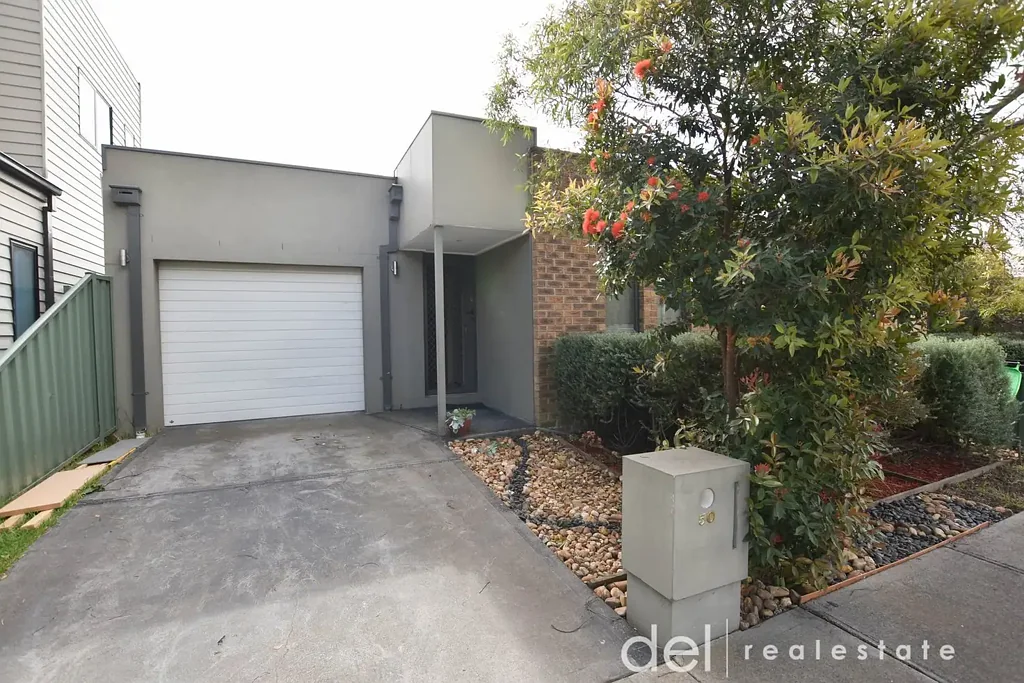 Beautiful home in Metro Village!!