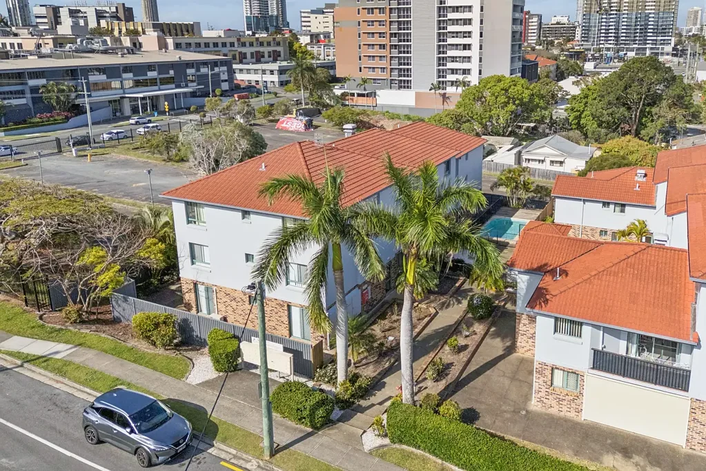 Southport 1Zimmer North-Facing Apartment & Convenient Southport Living!