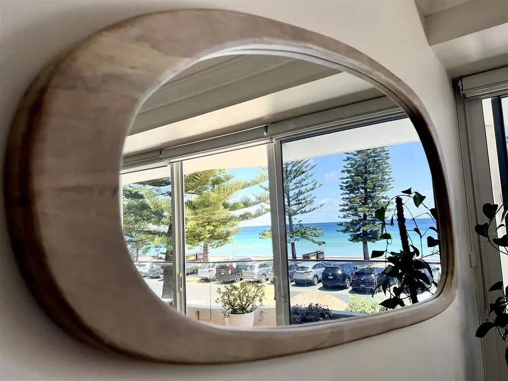 Breathtaking uninterupted beach views