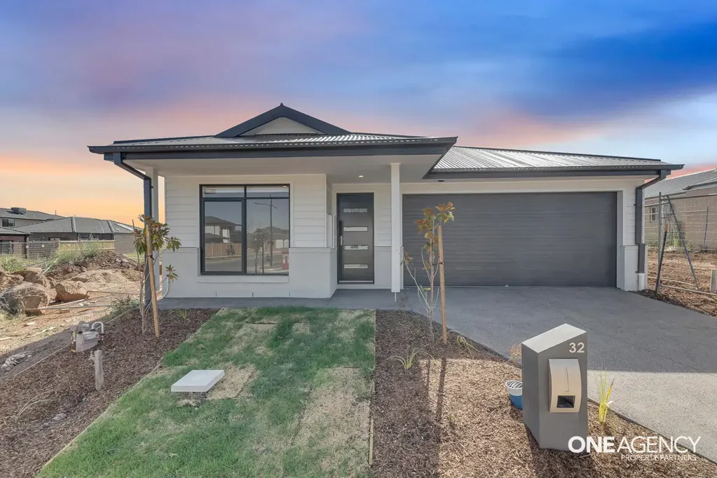 Stylish Family Living in Prestigious Fraser Rise