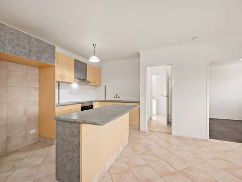 Crestwood 2 Bedroom Light and Bright