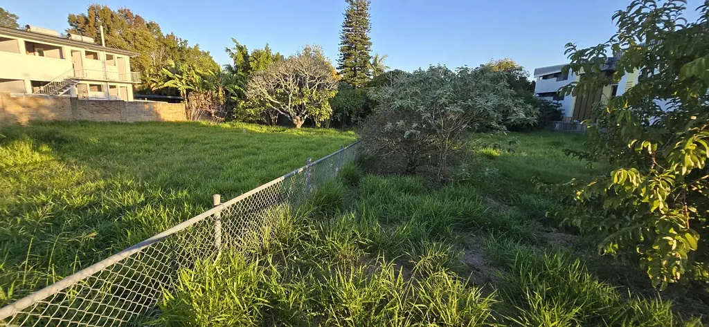 Caboolture 步行可达便利 2140平米土地 高密度区划 灵活开发潜力 紧邻CBD商圈 Prime CBD Fringe Development & Investment Opportunity - 2,140m² on Two Titles