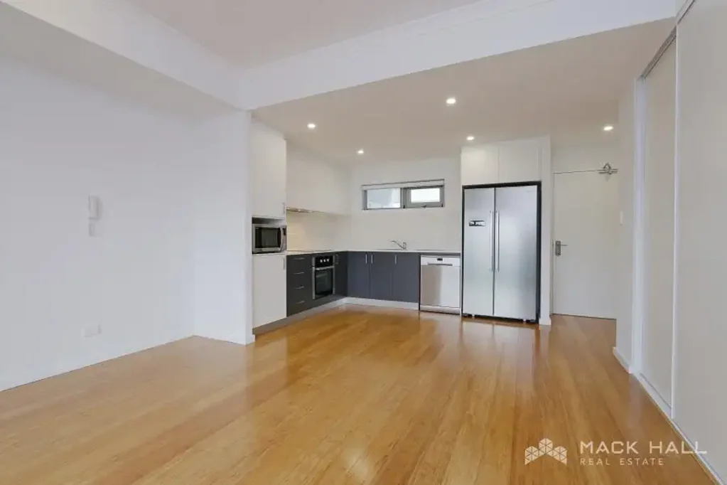 INNER CITY LIFESTYLE APARTMENT - White Goods Included