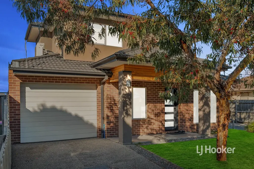 Altona North 3 Bedroom High On Quality - Lifestyle Appeal