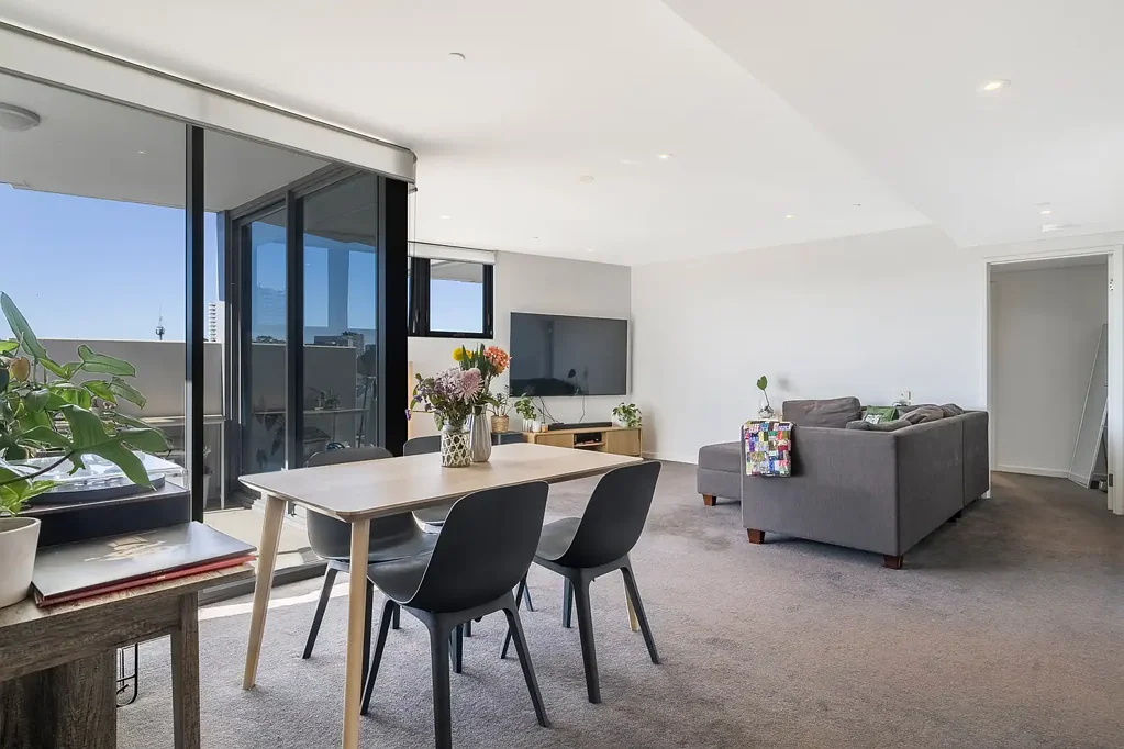 Burswood 2 Bedroom Ideal for Perth Pad or an investor.