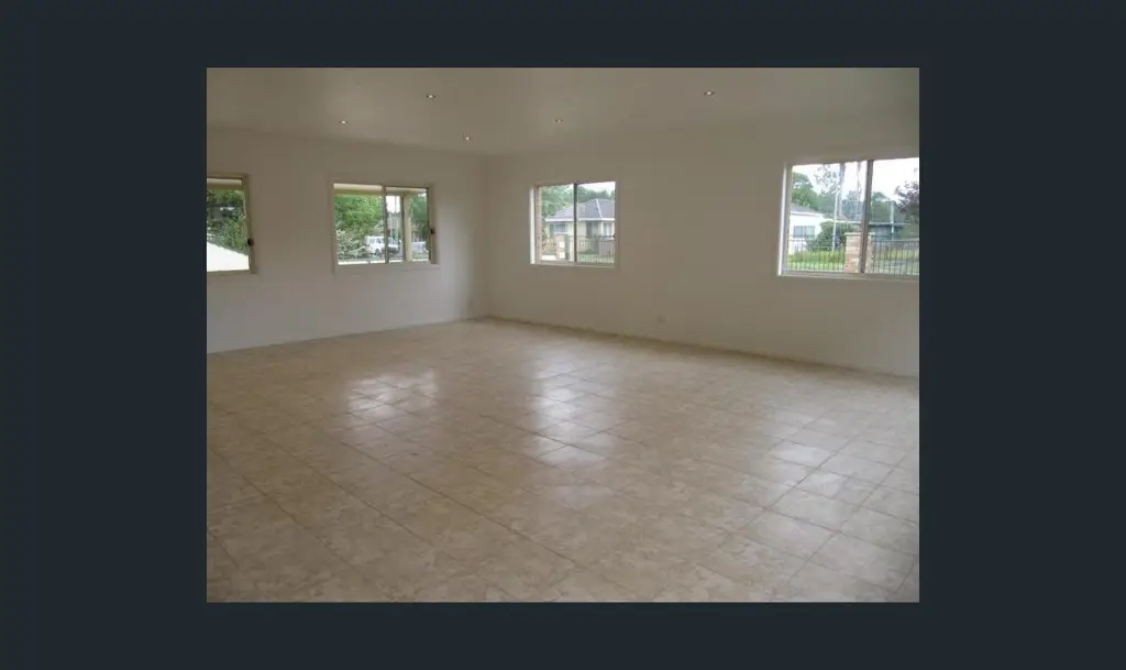 Canley Vale 4ਬੈੱਡਰੂਮ OWNER KEPT HOUSE NICE AND TIDY !!!!