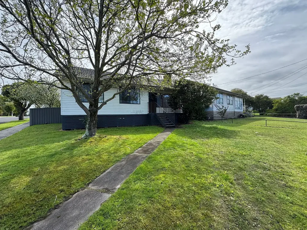 Neat Three-Bedroom Home in Prime Location