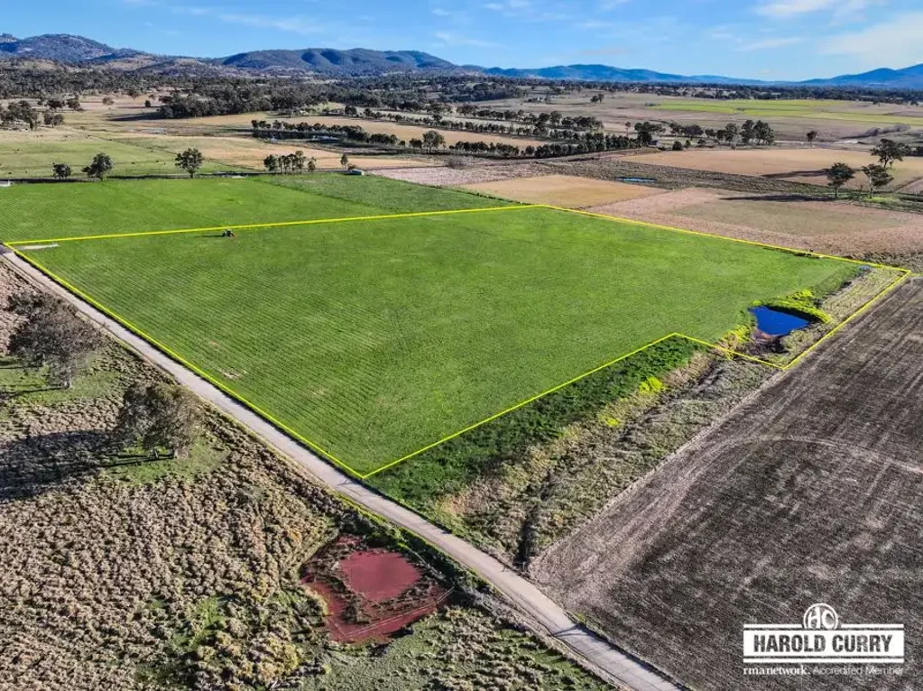 Tenterfield Sunnyside Acreage.....