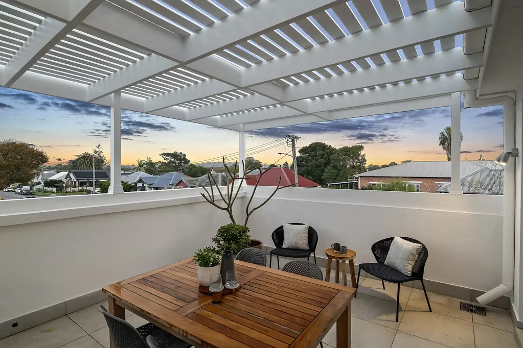 Mayfield 2房  Nest or Invest in this Significantly Upgraded Apartment