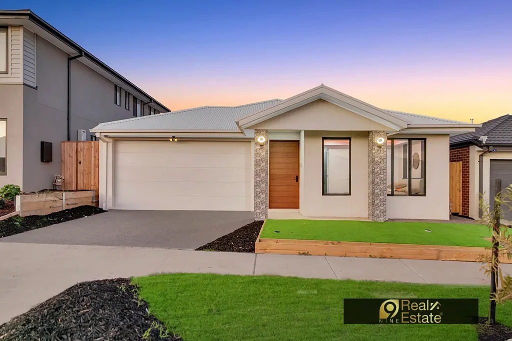 Deanside 4 Bedroom Brand New Luxury Living Awaits at 8 CALDERAS ROAD, Deanside! !!