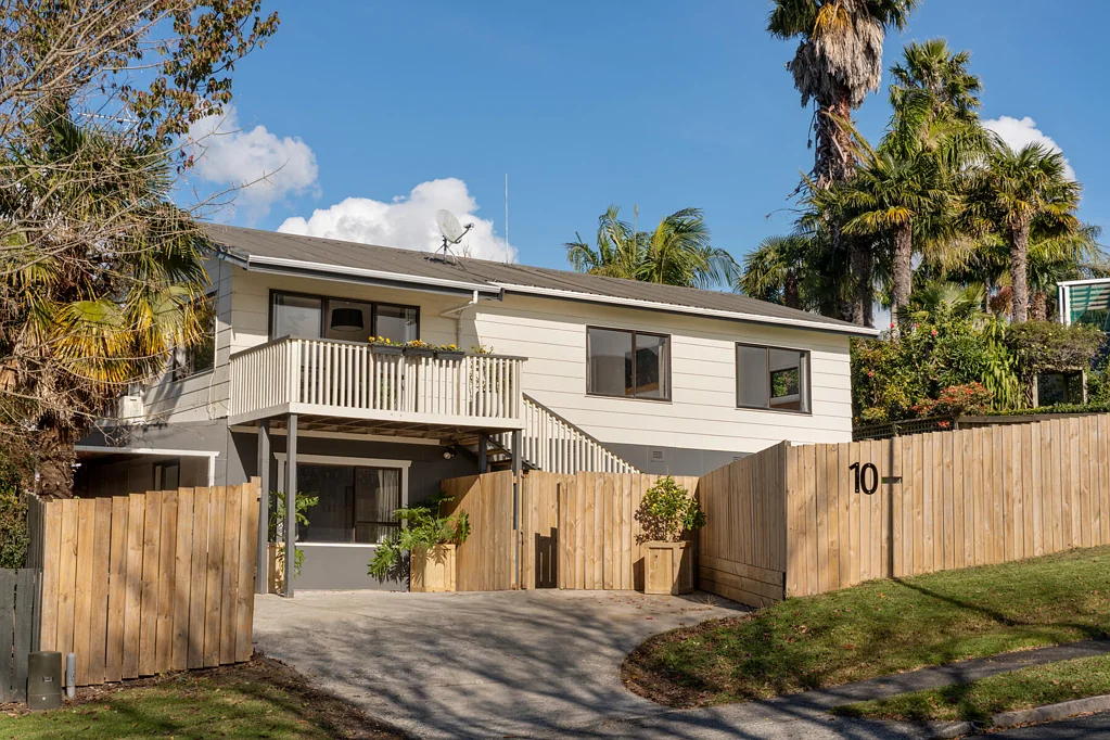 Welcome Bay 3房  More Than a House. A Place to Call Home