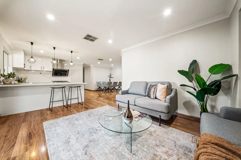 Como 3 Slaapkamer Stylish, Spacious & Superbly Located - The Perfect Como Lifestyle!