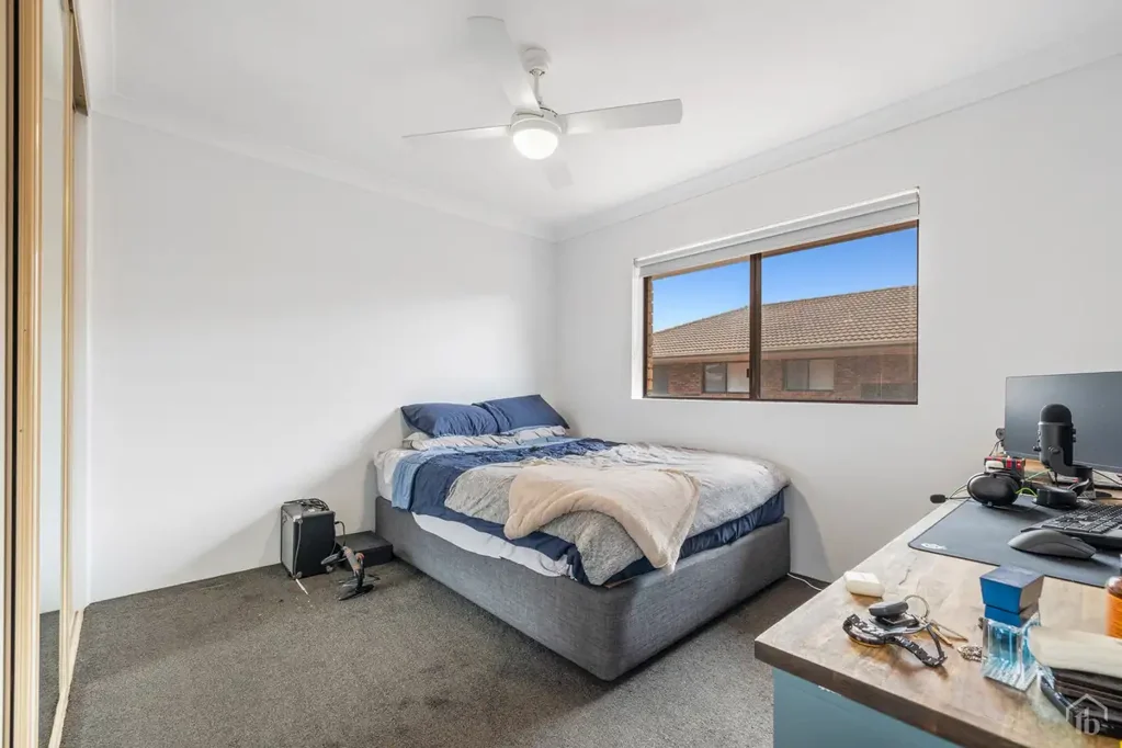 Tweed Heads West 2 Bedroom Top Floor With Water Outlook