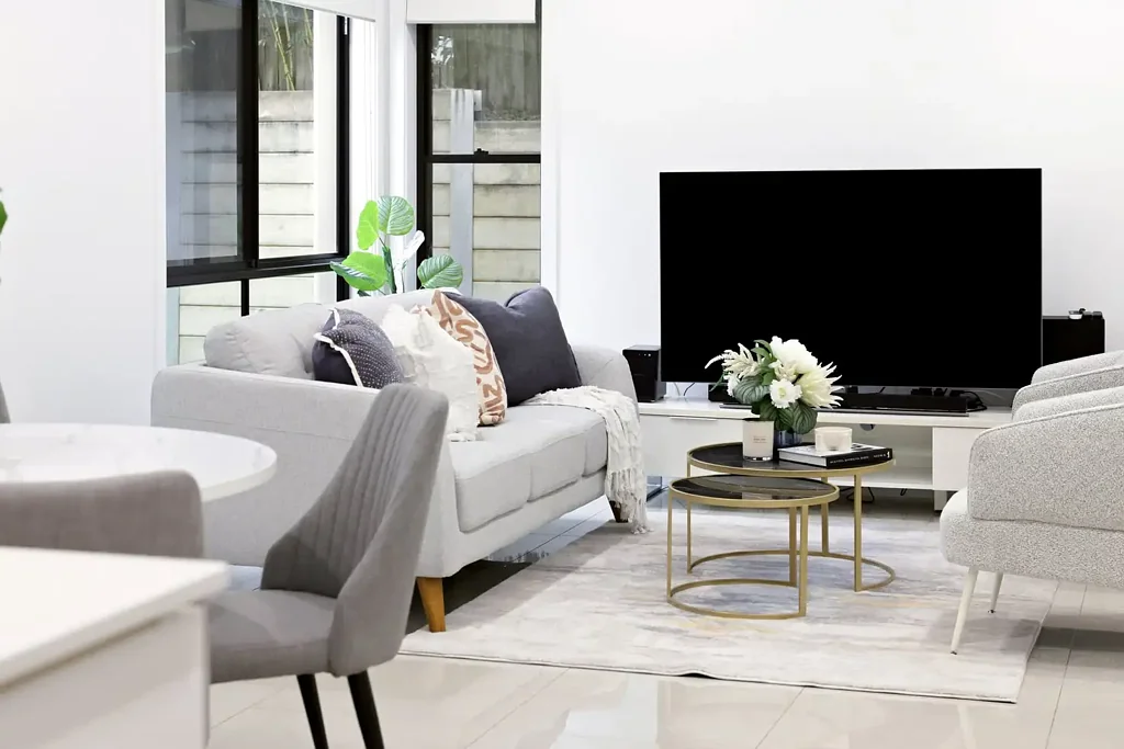 Mount Gravatt East 4房 优雅四卧室住宅，提供私密、宽敞和轻松的生活 Elegant Four-Bedroom Residence Offering Privacy, Space and Effortless Living