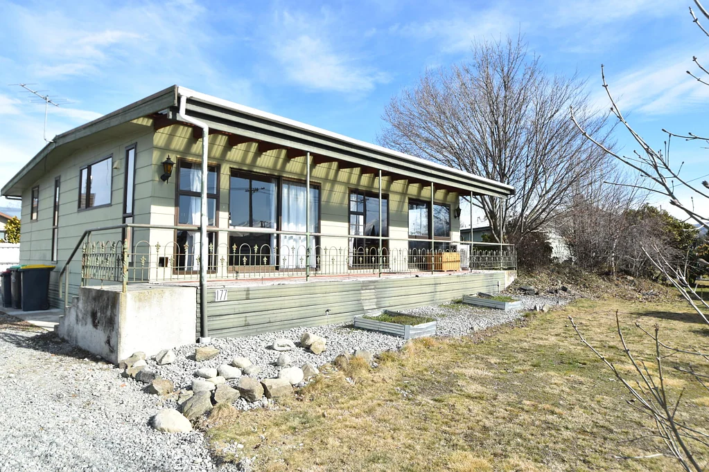 Sunny 2 bedroom home