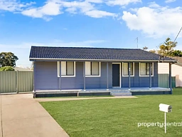 25 Mindanao Avenue, Lethbridge Park