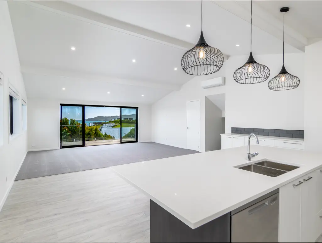 Cable Bay 3ห้องนอน Brand New Home - Massive Price Reduction!