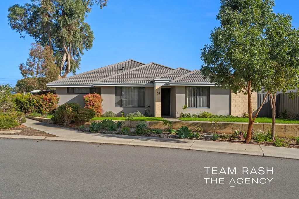 38 Somerford Promenade, Wellard, WA 6170