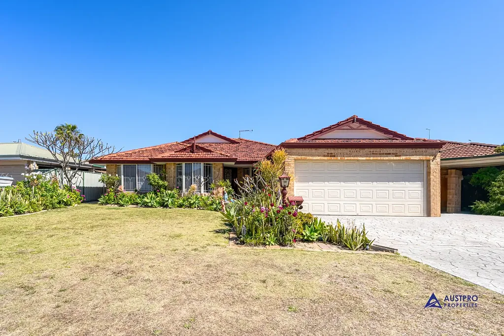 19 Minilya Loop, Warnbro, WA 6169