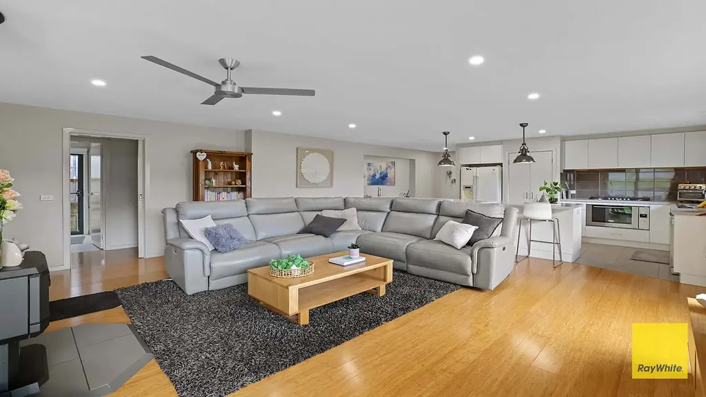 Foster 3Zimmer Luxury family home close to it all