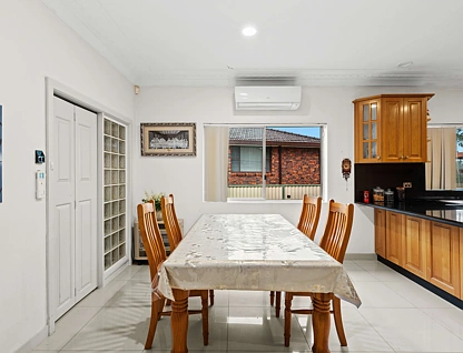 7 Myddleton Ave, Fairfield, NSW 2165, 5房, 3浴, House
