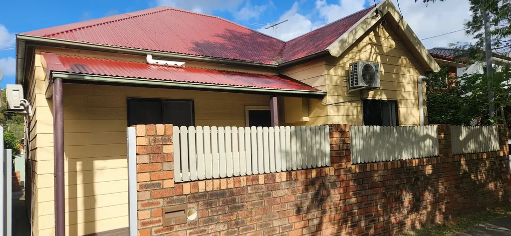 Freestanding Three bedroom house