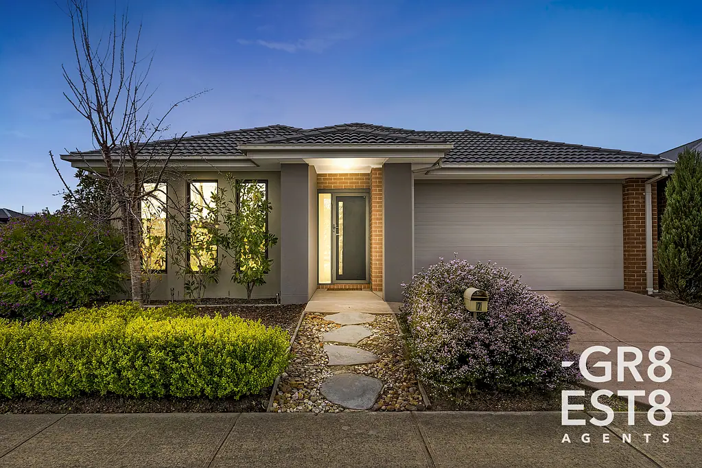 7 LINDWALL DRIVE, Cranbourne West, VIC 3977